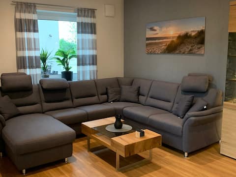 Popular Airbnb listing: Exclusive lake house in Wurster Nordseeküste