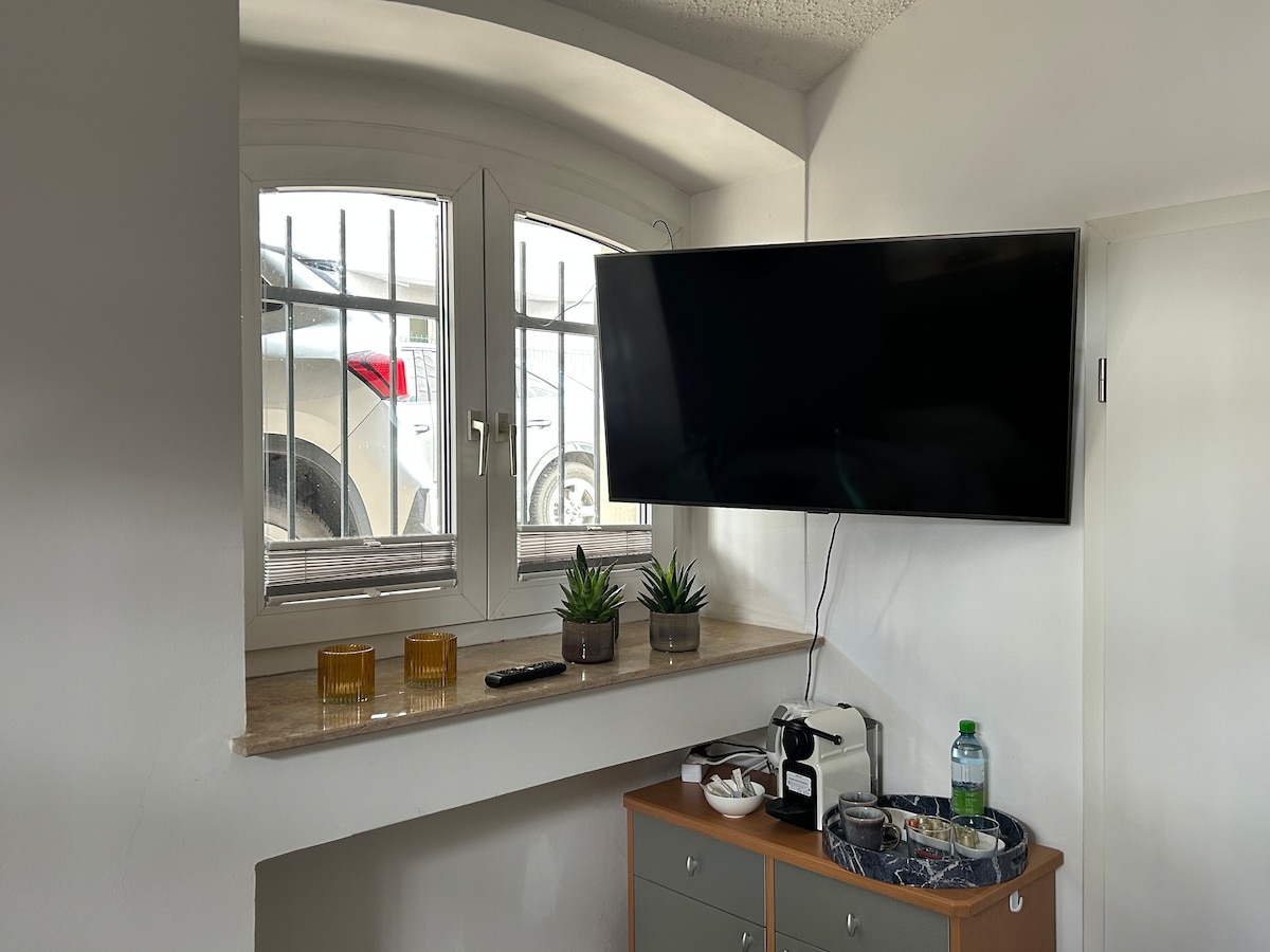 Beliebte Airbnb-Anzeige: Guest apartment with bathroom/private entrance in Gohlis Süd