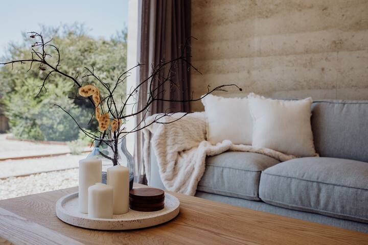 Beachfront Sanctuary w/ Sauna & Heated Pool gallery image 3