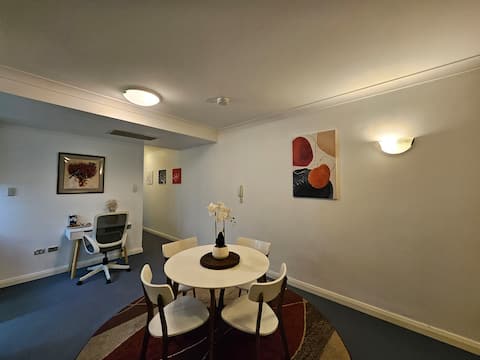 Close to station and SYD CBD easy to anywhere