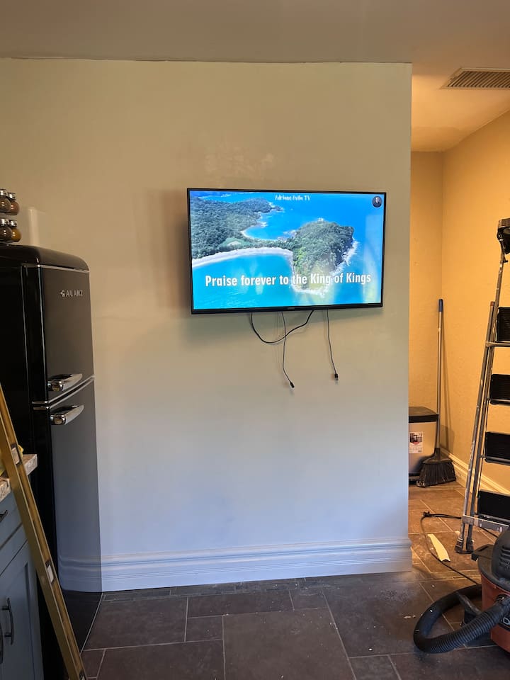 Private Studio - Queen Bd - Murrieta, CA