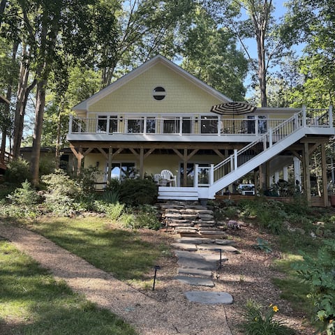 Harrison Hideaway