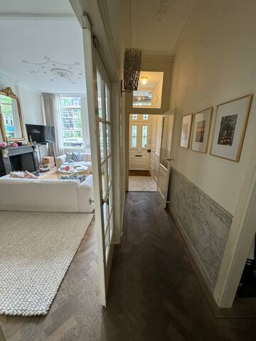 Canal House on the Prinsengracht (Grachtengordel) gallery image 5