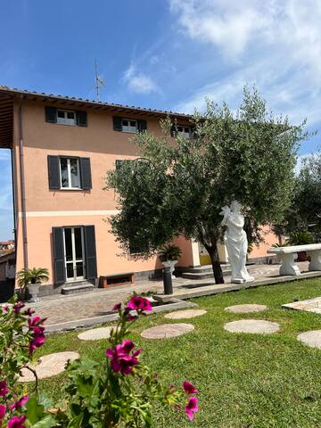 Villa con piscina gallery image 4