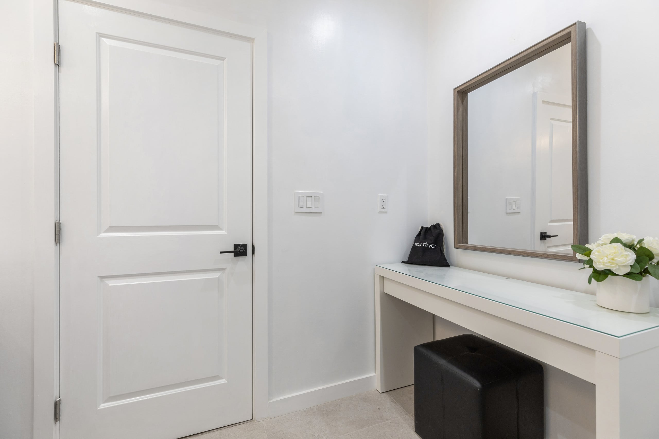 Home in San Francisco · ★4.97 · 4 bedrooms · 4 beds · 4 baths - Image 14