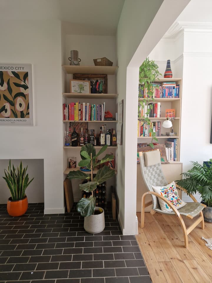 Large & Bright House With Garden - Londres