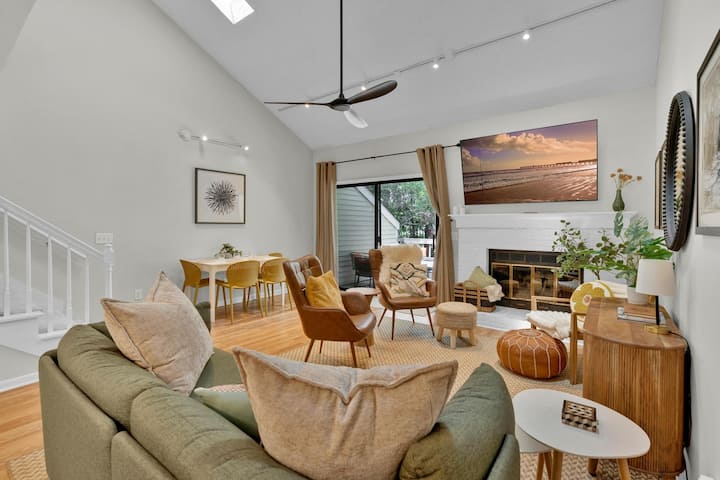Walkable 2br – 2 Mi 2 Beach W/ Pool & Pickleball - Wrightsville Beach, NC