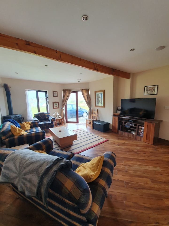 Teach Hannah, Dooega - Achill Island