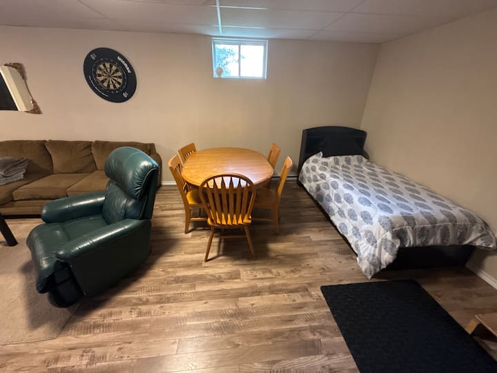 The Maritime Den - 2 Br W/ Private Entrance - Amherst