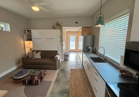 Top Airbnb: Nashville Guest House near Lake - 12 mins to BNA in Antioch Priest Lake