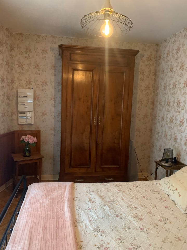 غرفة النوم 1