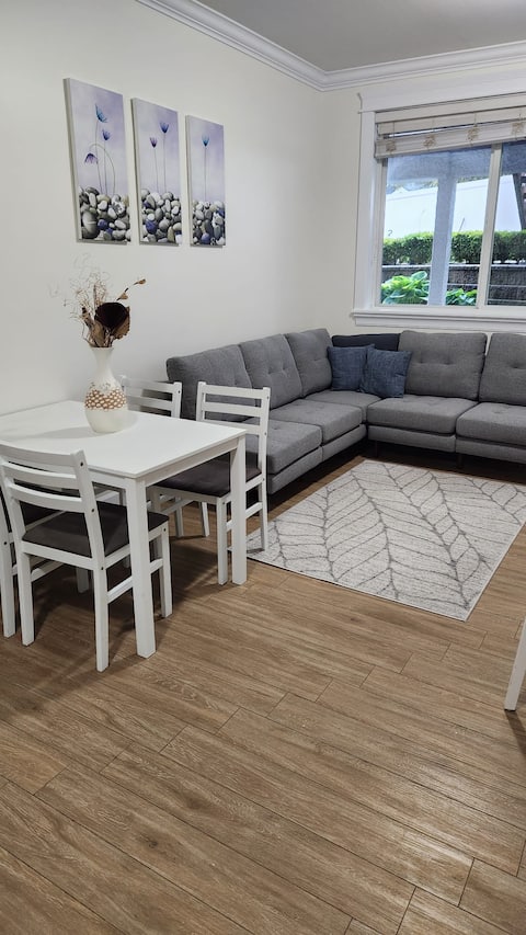 Top performing Airbnb: Urban Retreat Unwind & Enjoy With EV Charging in Newton