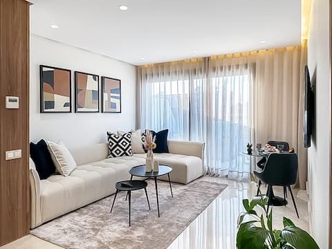 New 2BR w/ Sunny Terrace in Prime Location