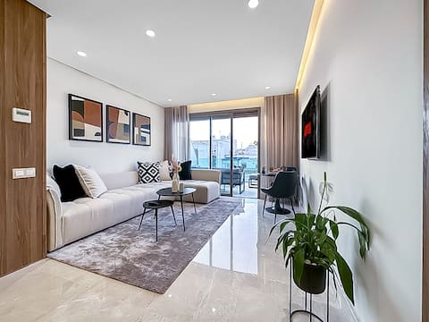 New 2BR w/ Sunny Terrace in Prime Location