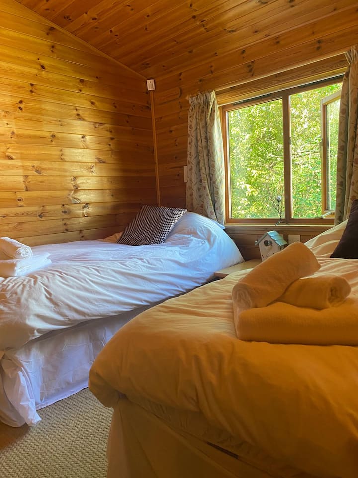 საძინებელი 4