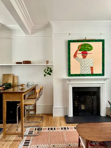 Stunning Townhouse with garden in Islington gallery image 2