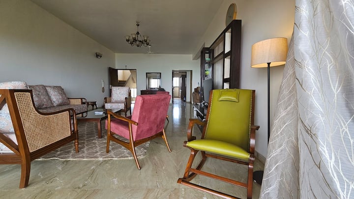 Living room image 7