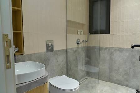The Chic 2BR, Lakeview residence — 4