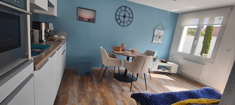 Top performing Airbnb: House close to the sea in Luc Sur Mer