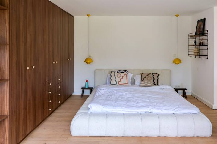 Triplex design flat in center Brussels (+ garden) gallery image 5