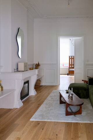 Triplex design flat in center Brussels (+ garden) gallery image 2