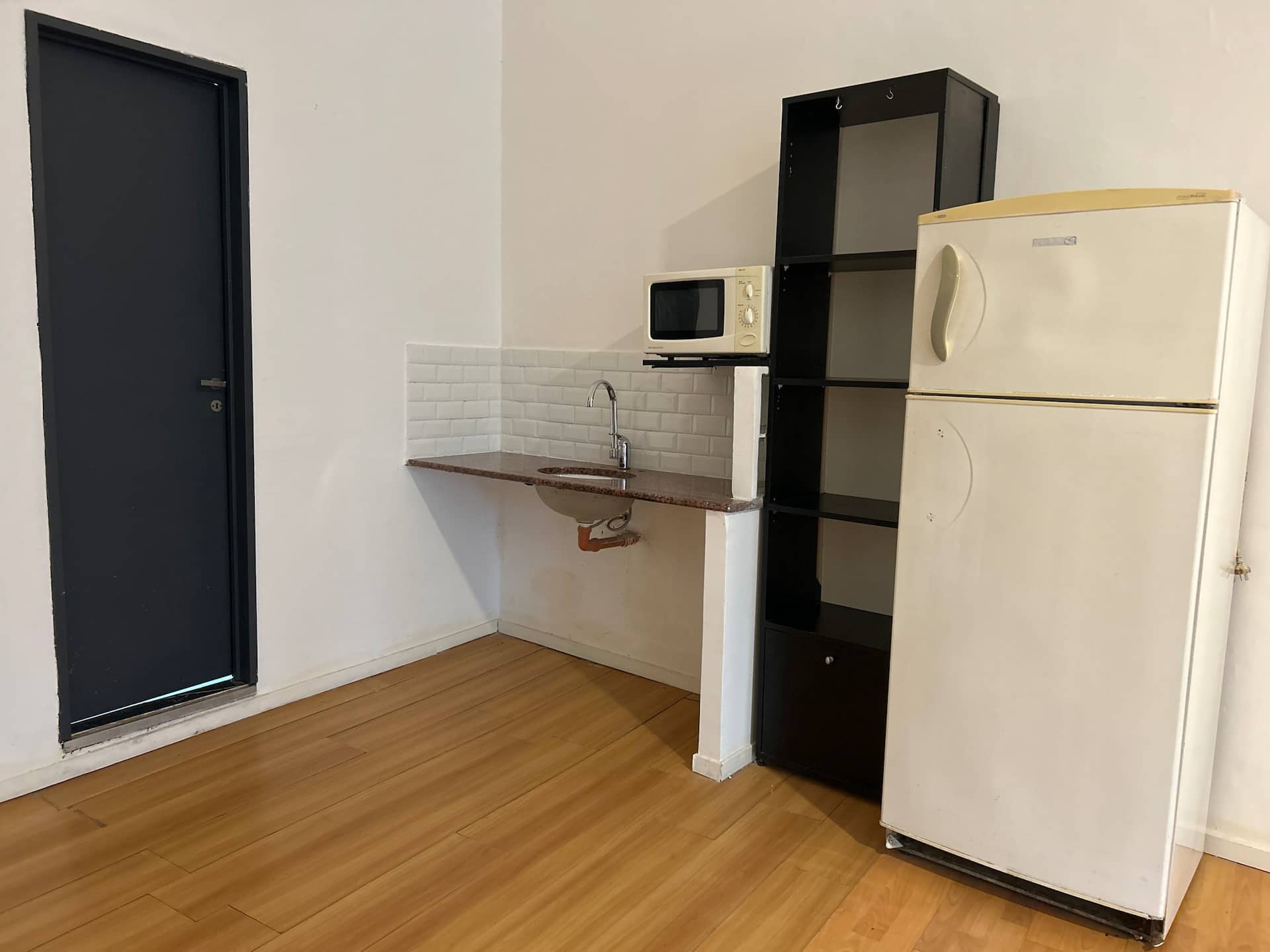 First-floor studio apartment in Recoleta