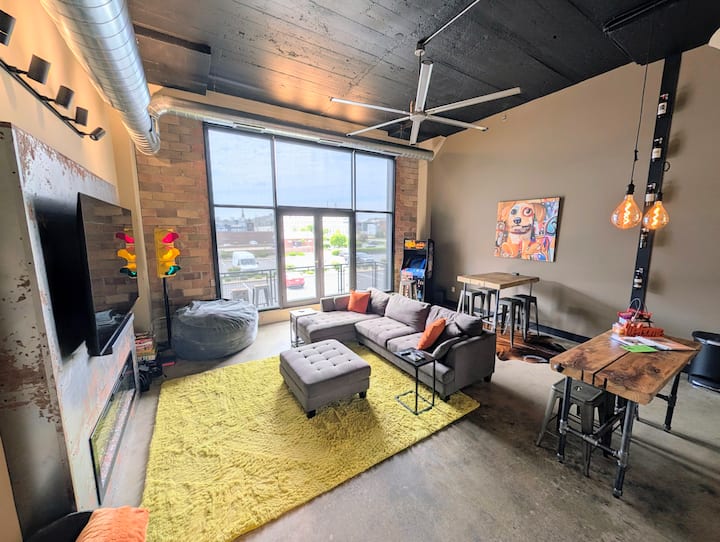 Industrial Urban Retreat - Marblehead, OH