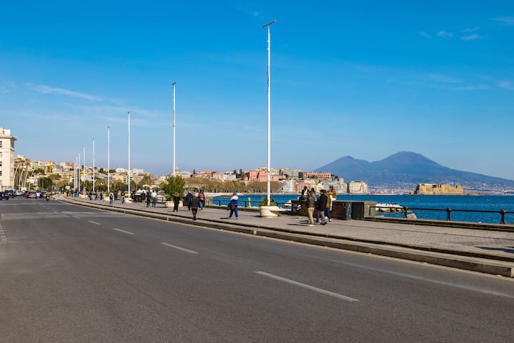 [Centrally Located By The Sea] Prestigious 200m² gallery image 2