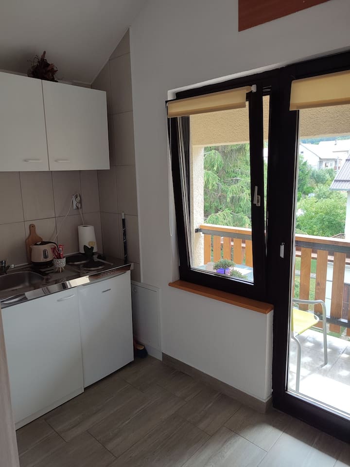 Suite Sa Dvije Sobe I čAjnom Kuhinjom - Korenica