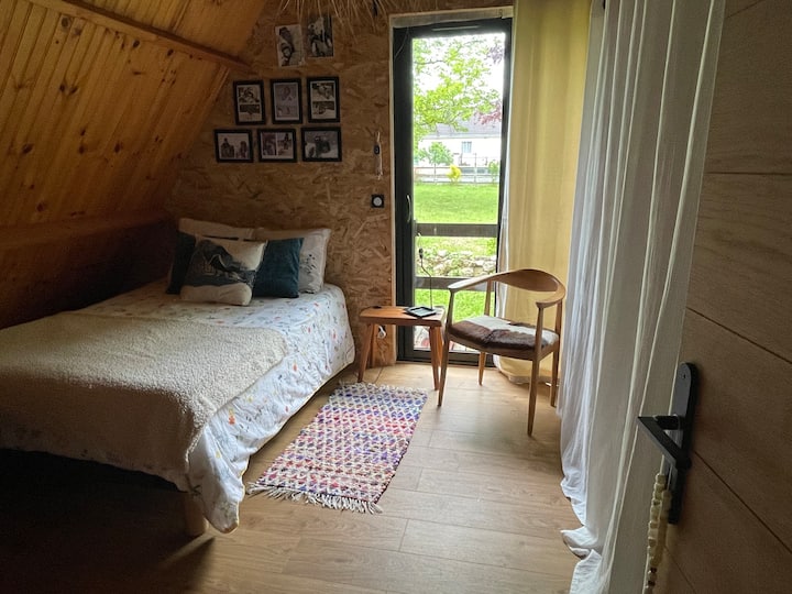 卧室床140露台通道 