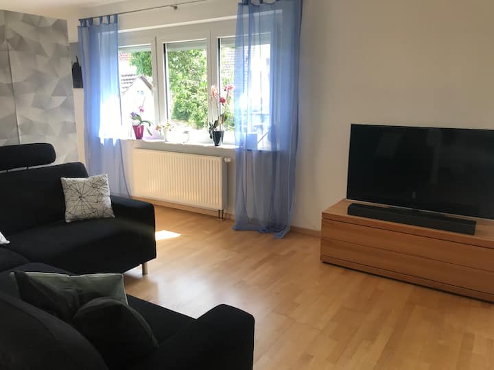 Helle & Gemütliche Ferienwohnung - Weinstadt
