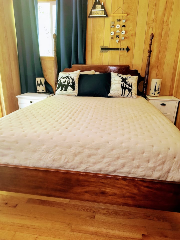 سرير بحجم كبير 