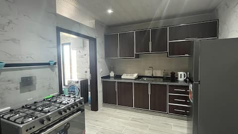 beautiful 3 P apartment from 118 m to 12 min airport
