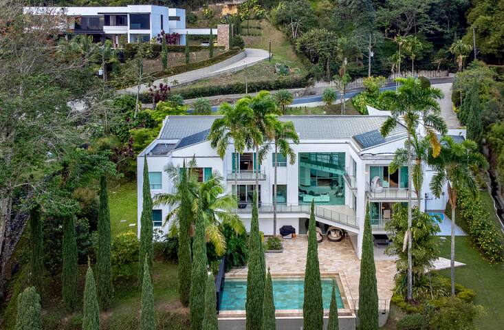 Vit Luxury Medellin managed Airbnb listing 1