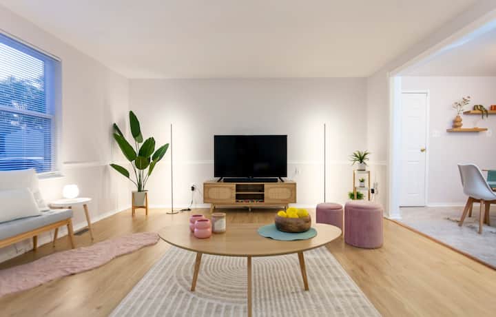 Metropolitan Splendor: 4 Bedroom, Minutes To Dc - Alexandria, VA