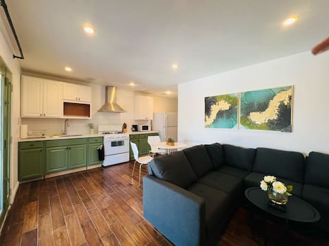 Unit B|4-min drive to hospital & Mile Square park