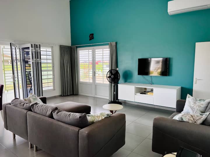 Luxe Villa In Beveiligd Resort - Surinam