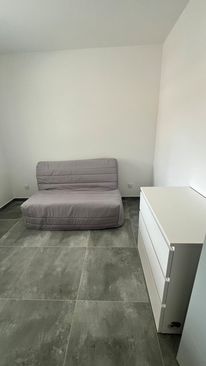 საძინებელი 4