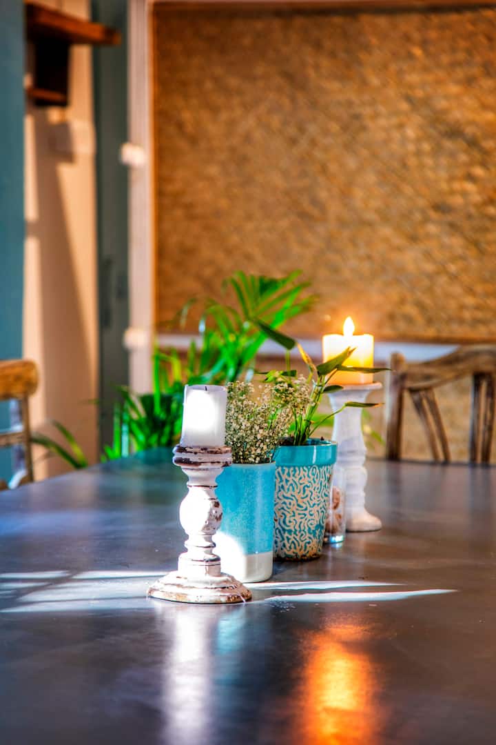 Dining area image 2