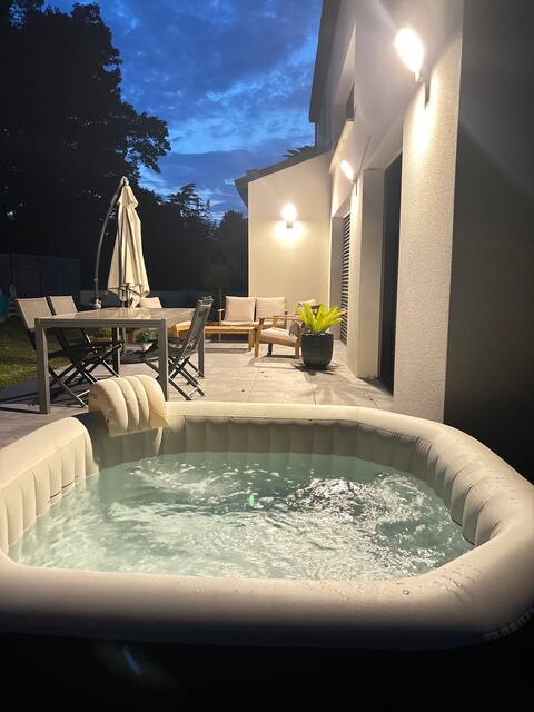 Vannes - Modern new house with Jacuzzi