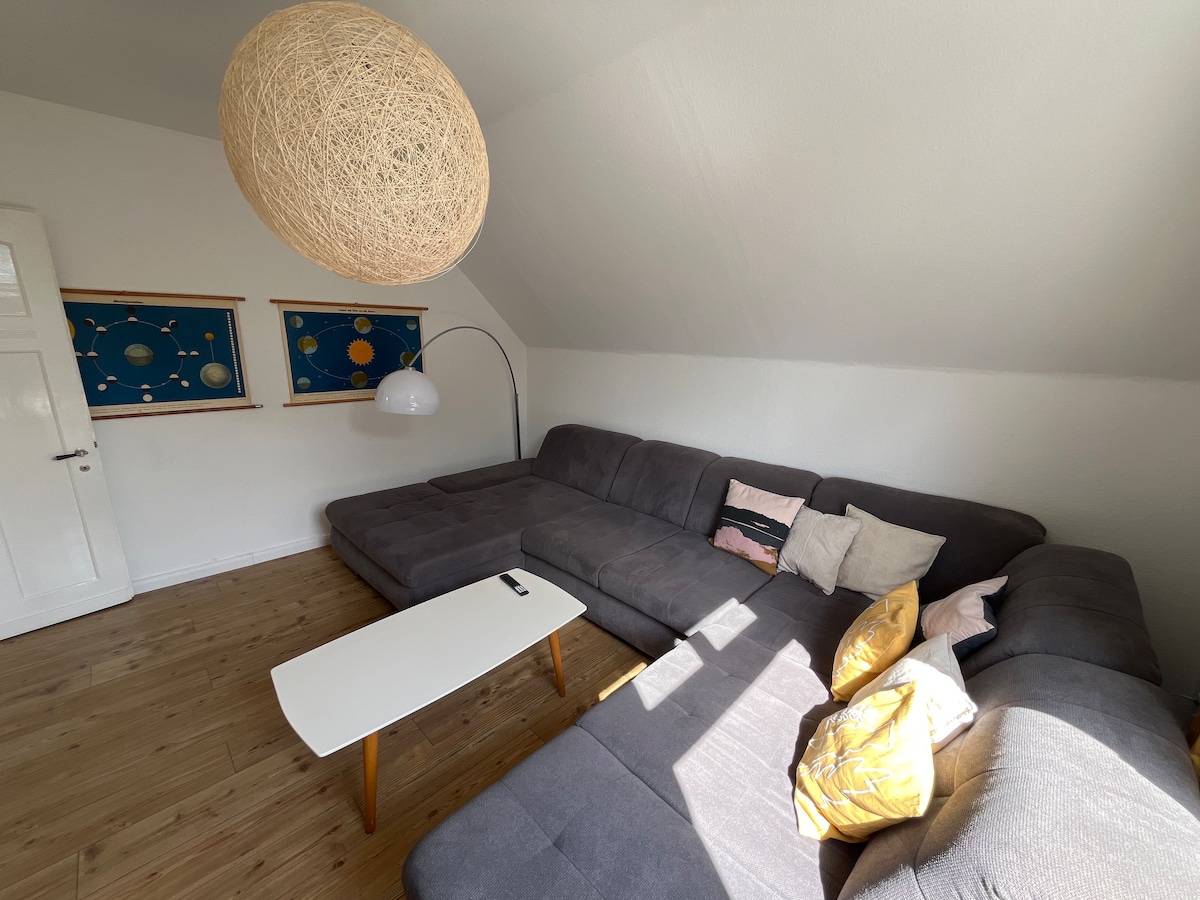 Airbnb con mejor rendimiento: Modern old building apartment in the countryside en Wuppertal