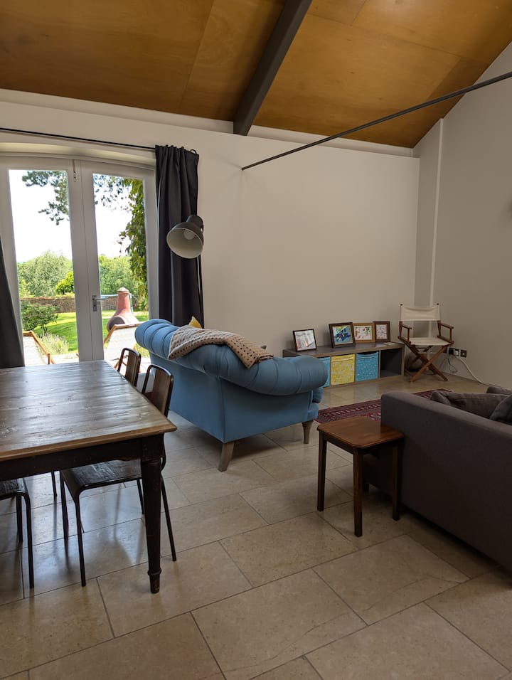East Sussex Country Barn Conversion - Crowborough
