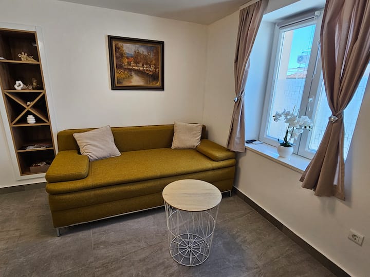 Vita Betina Apartment With Wi -Fi And Parking - Tisno