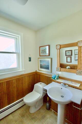 Compass Rose~ 3 BR 2.5BA Ocean Views gallery image 4