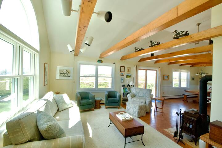 Compass Rose~ 3 BR 2.5BA Ocean Views gallery image 2