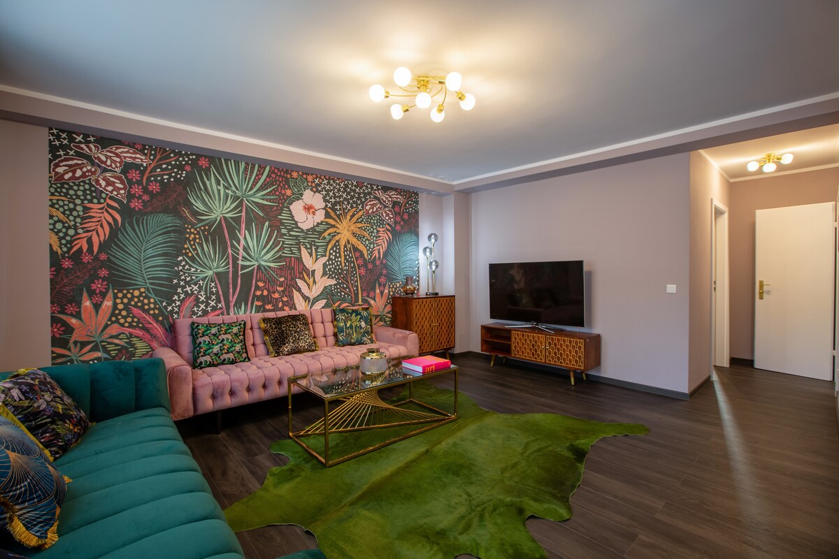 Top Airbnb: Deluxe 2bedroom Apartment Frankfurt Westend in Westend Süd