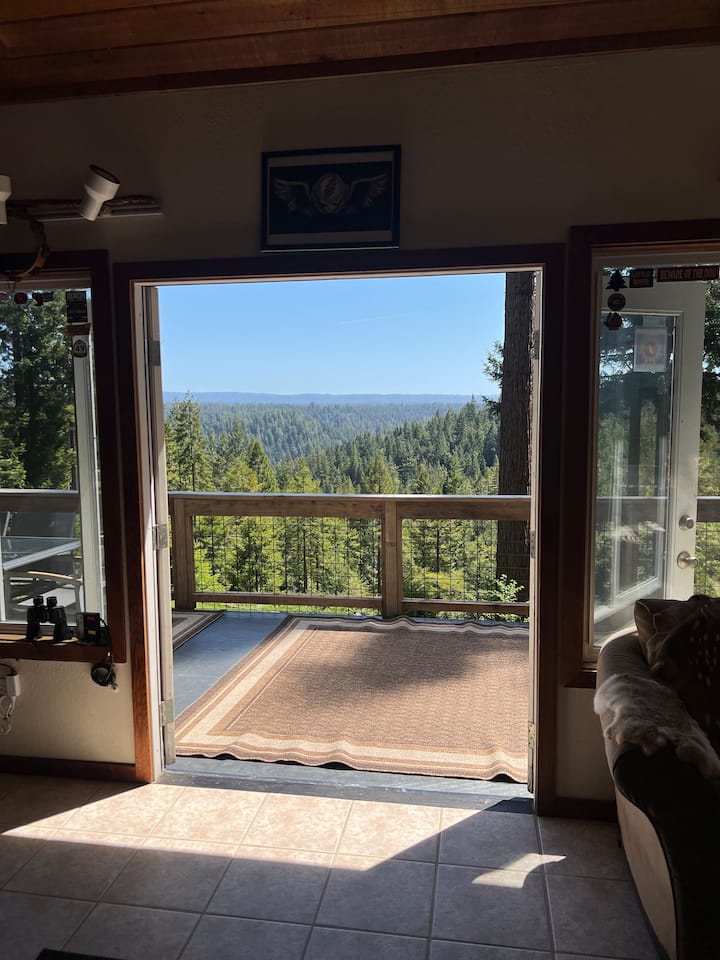 วิวจากห้องนั่งเล่นน่าทึ่งมาก