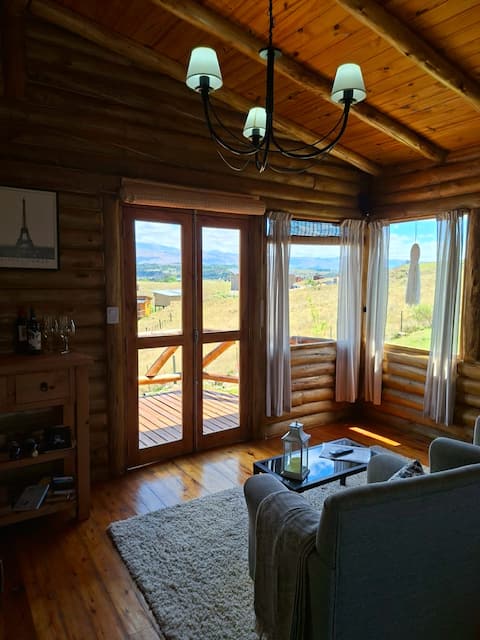 Propiedad de Airbnb exitosa: La Autóctona: "Chañar" Cabin en Villa Yacanto De Calamuchita