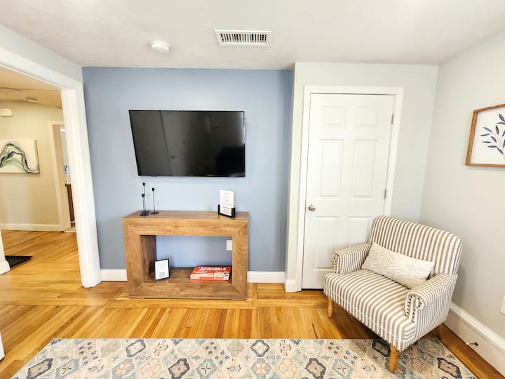 Jennifer's Cozy Apt Near Brown W/ In Unit Laundry - Providence, RI
