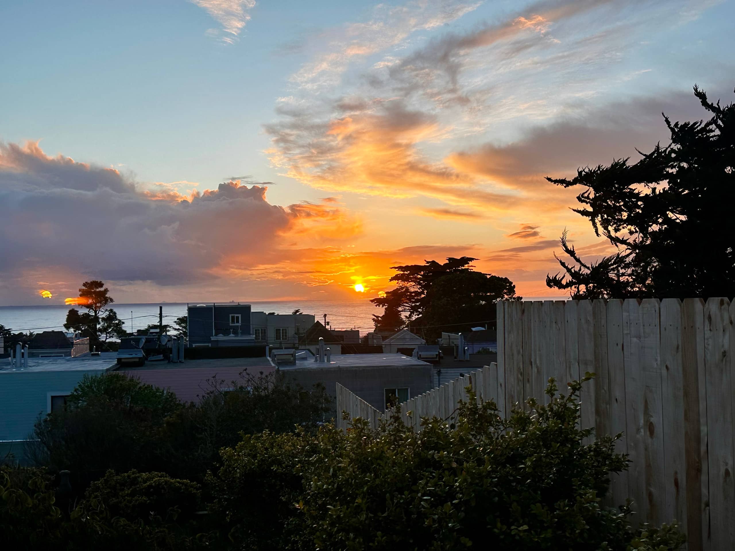 Cozy SF Escape with Ocean Views - Image 12